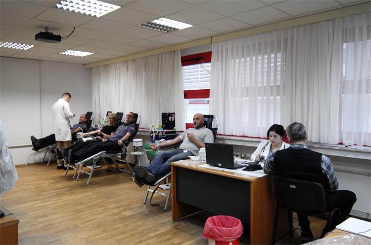 Slika /PU_KK/Vijesti/2020/01/24.1. dobrovoljno darivanje krvi (2).JPG